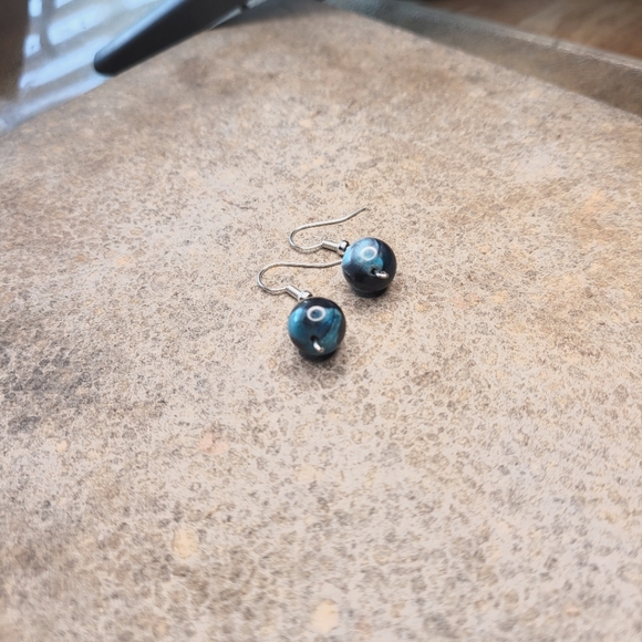 Agate Stone Bead Earrings - Picture 4 of 5